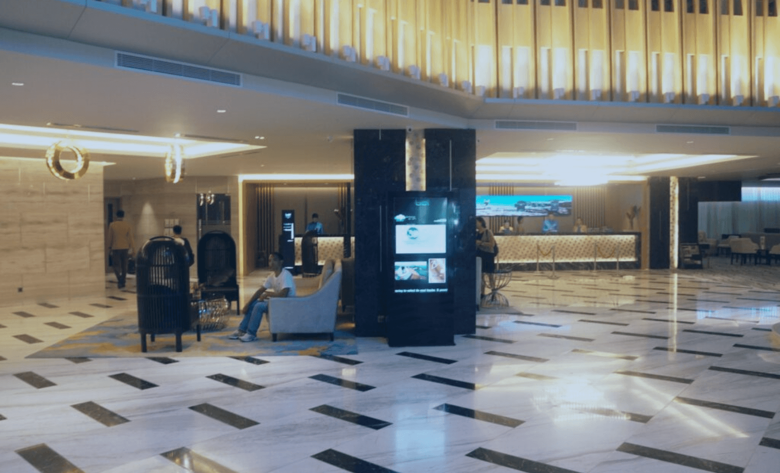 ホテルエントランスロビー