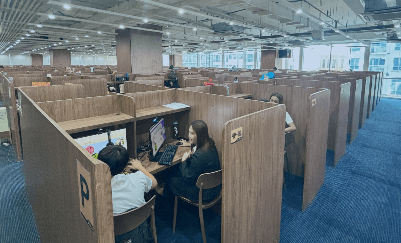 マンツーマン英語レッスンブース