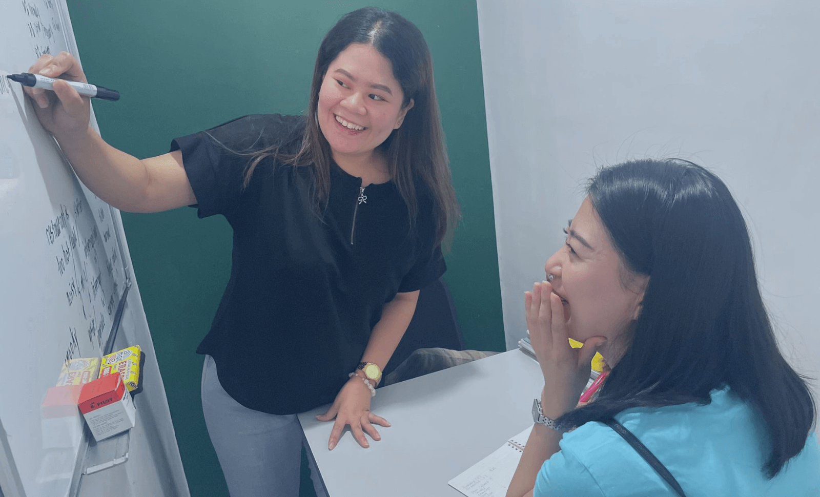 マンツーマン英語レッスン風景