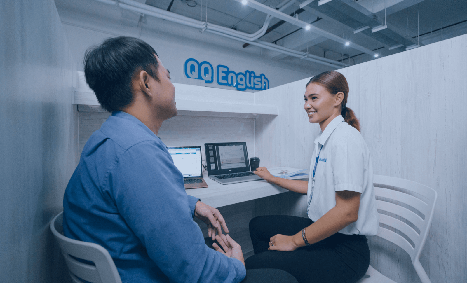 マンツーマン英語レッスン風景