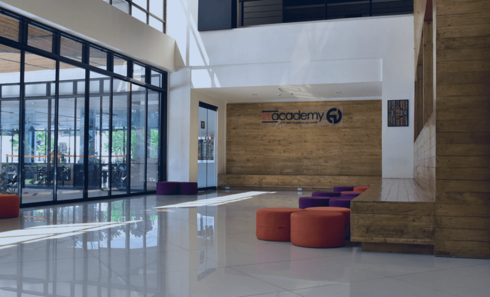 学校エントランス