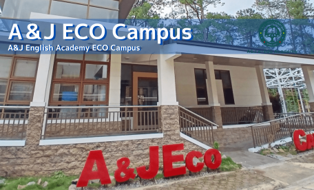 A＆JECOキャンパス建物外観